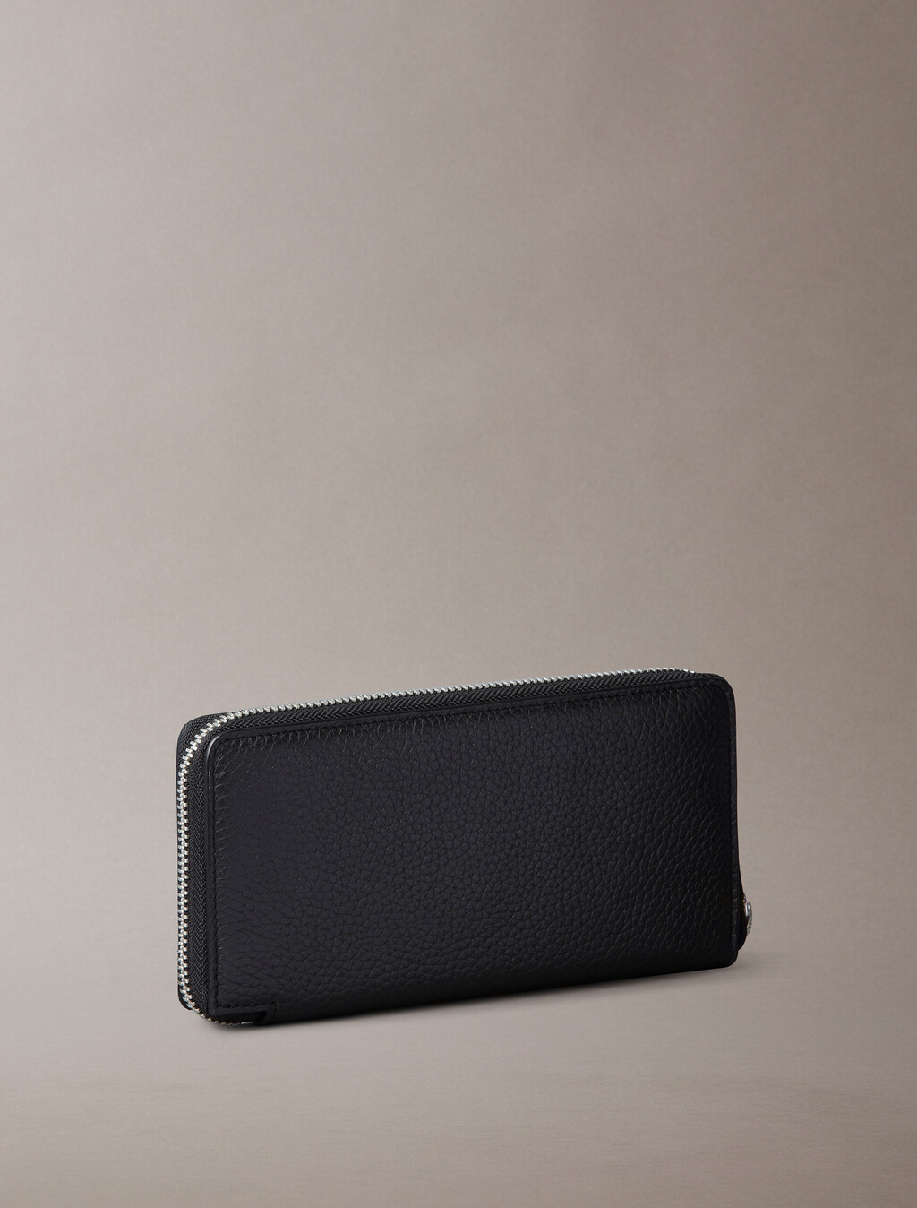 Geldbörse mit Folien-Embossing-Monogramm und Reißverschluss