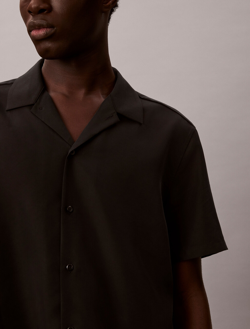 Weicher Modal-Shirt mit kurzen Ärmeln