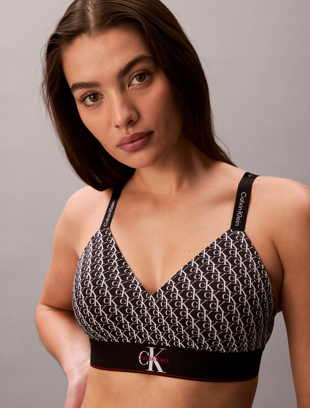 Leicht gefütterter Bralette - Grafisches Monogramm aus Mikrofaser mit Dehnbarkeit