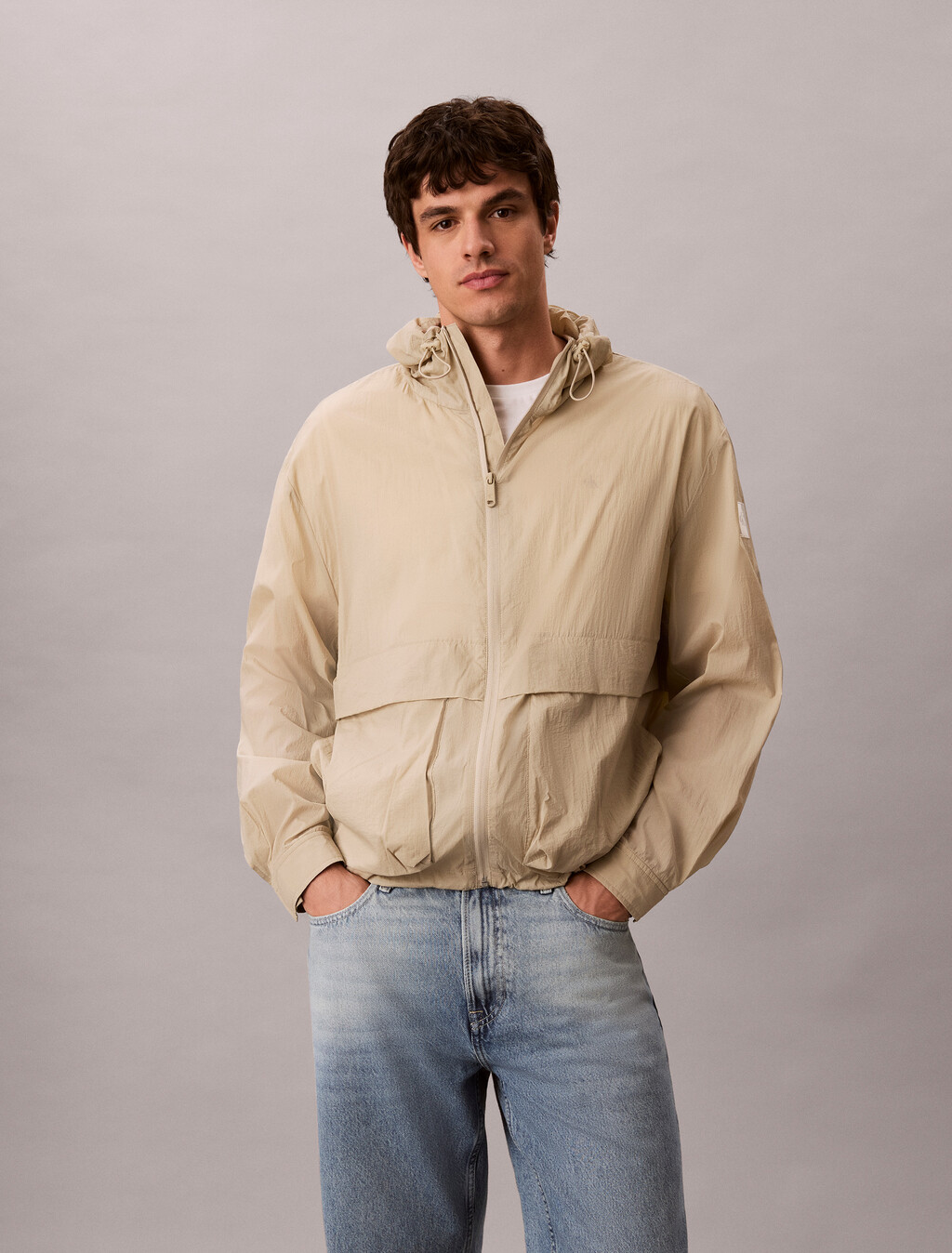 Leichter, packbarer Nylon-Windbreaker