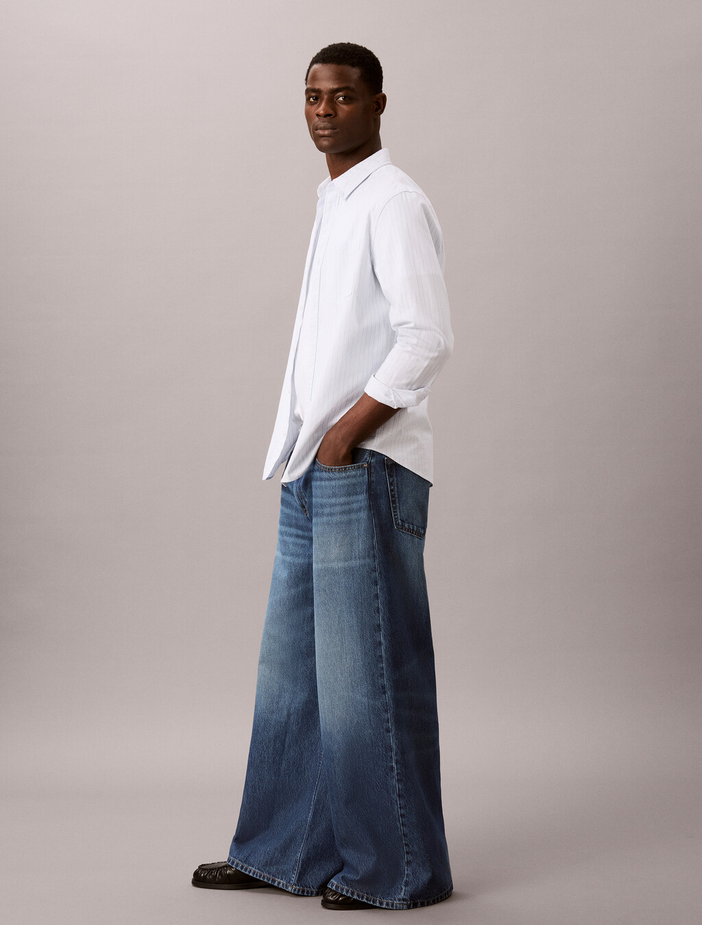 Extrem weit geschnittene Jeans