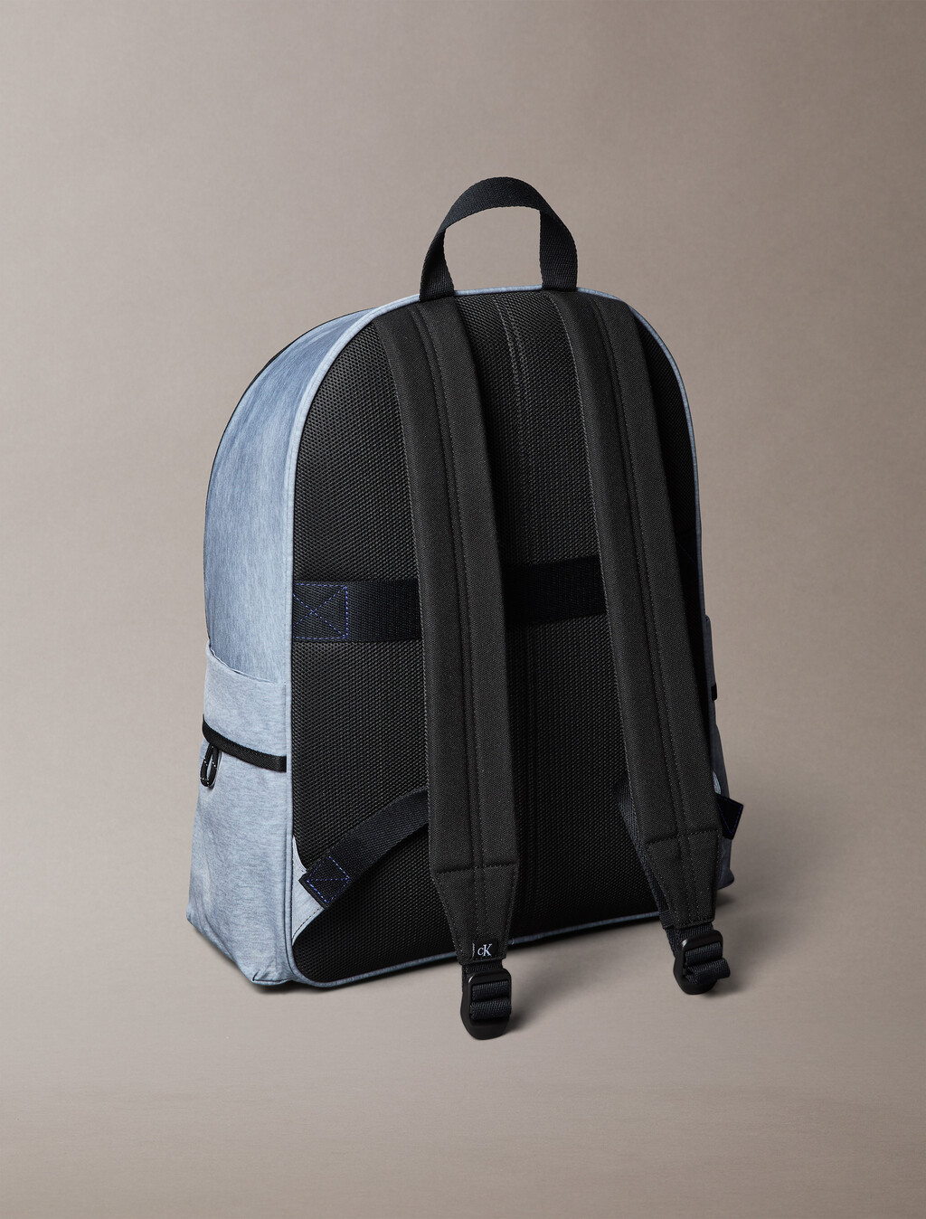 Kühnes Logo-Nylon-Rundrucksack