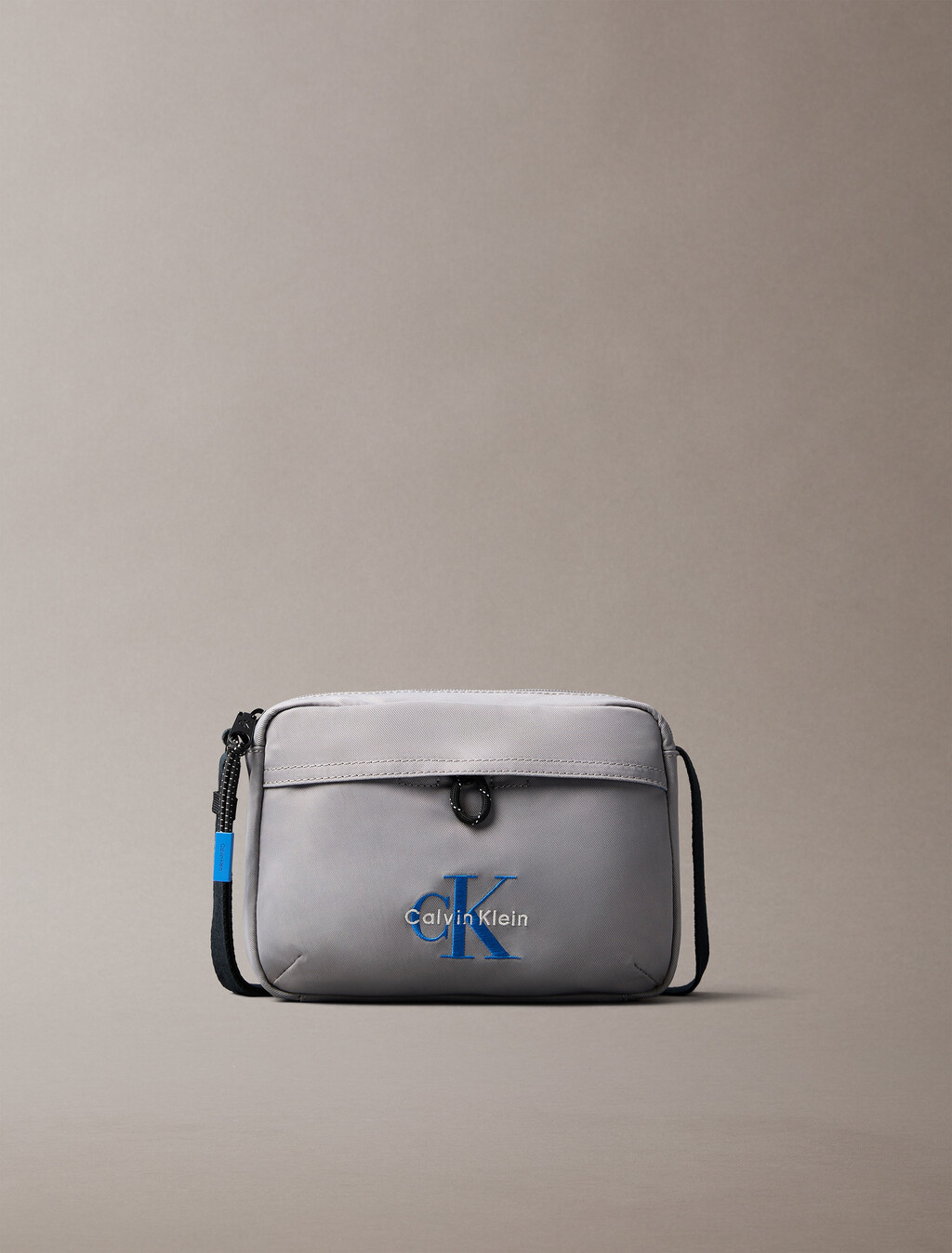 Kühnes Logo-Nylon-Kameratäschchen