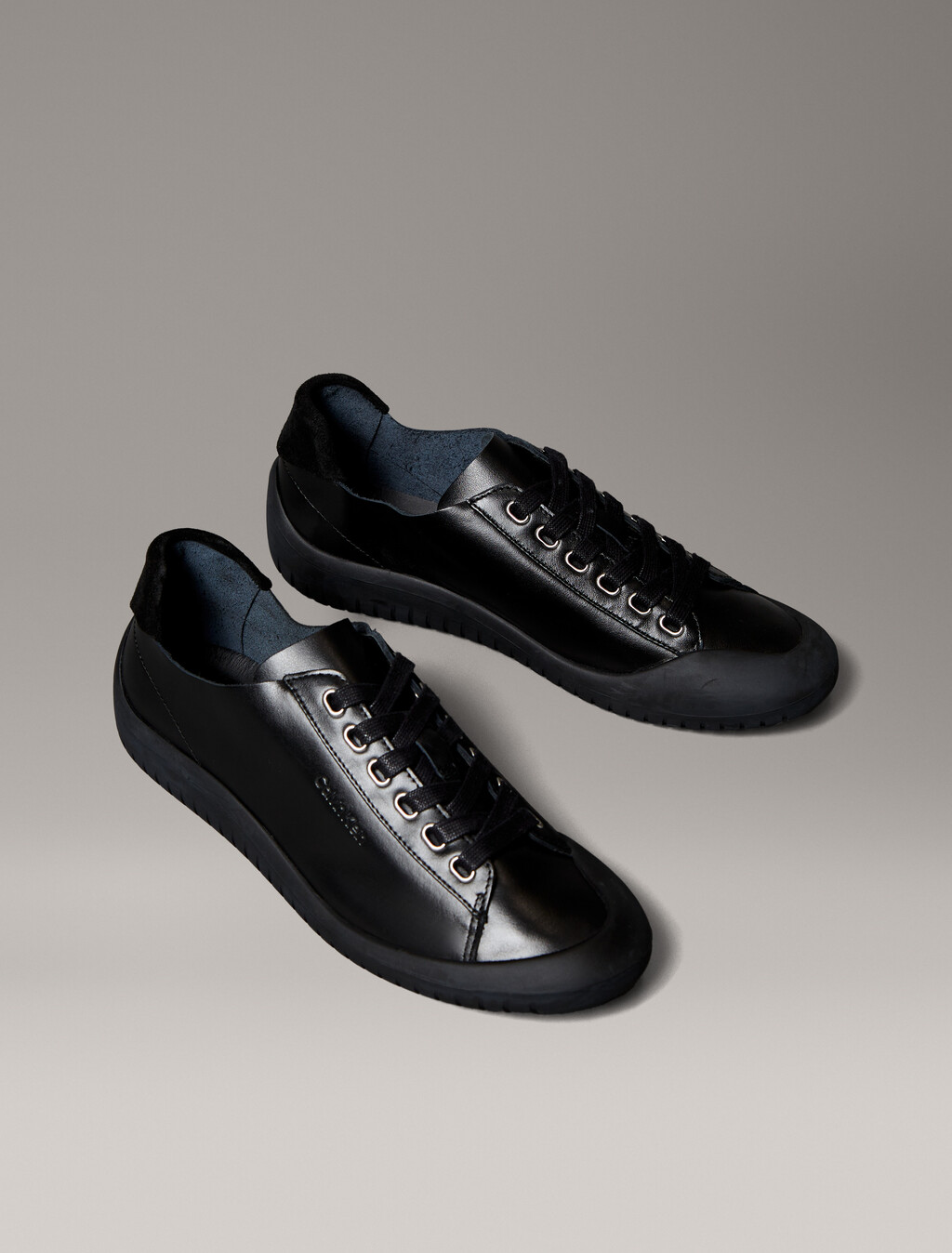 Glattes Leder Hybrid-Sneaker