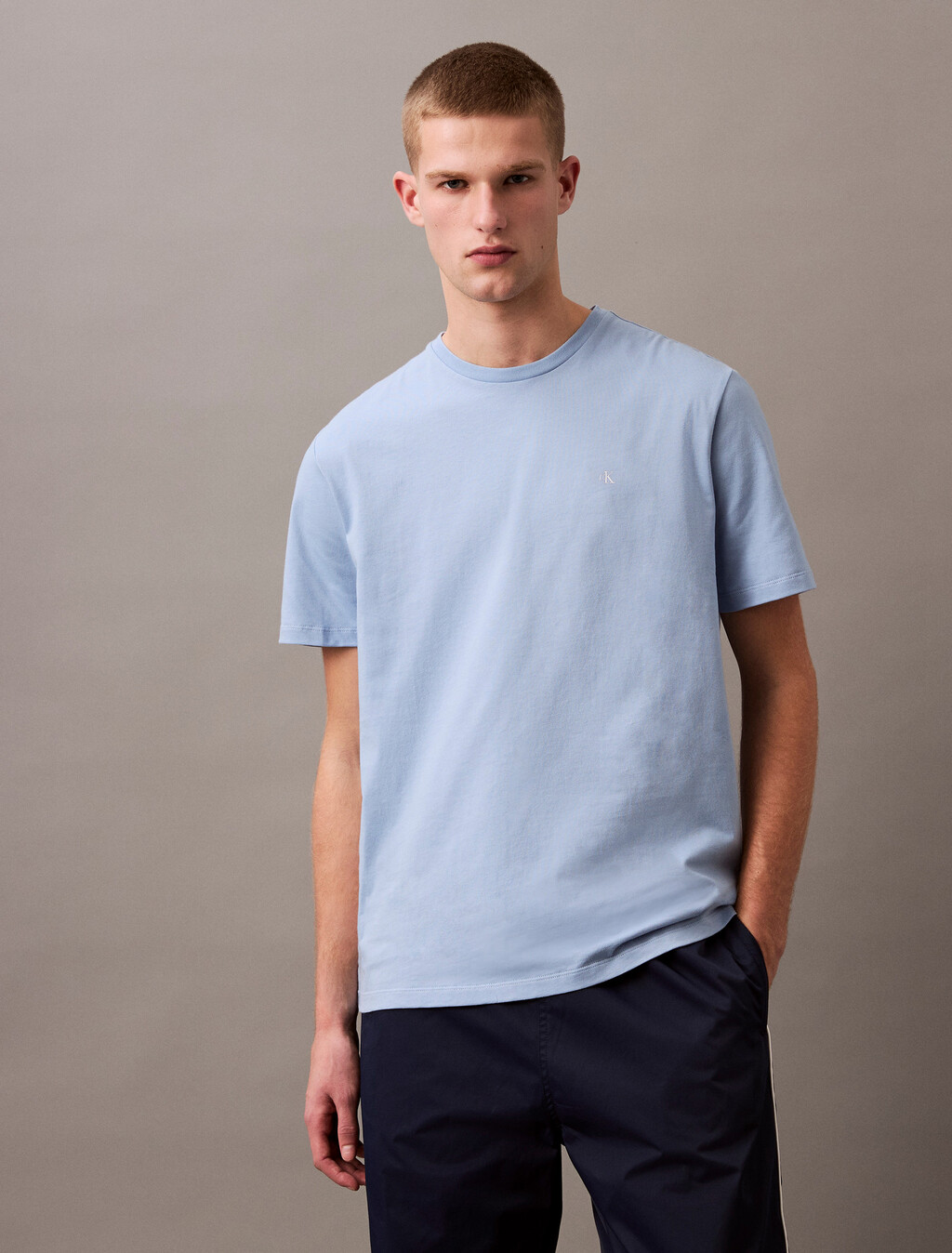 Glattes Baumwoll-Monogramm-Logo-T-Shirt