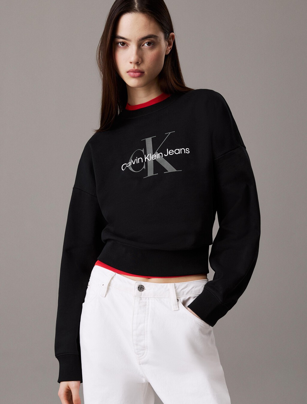 Abgeschnittener Sweatshirt mit Monogramm