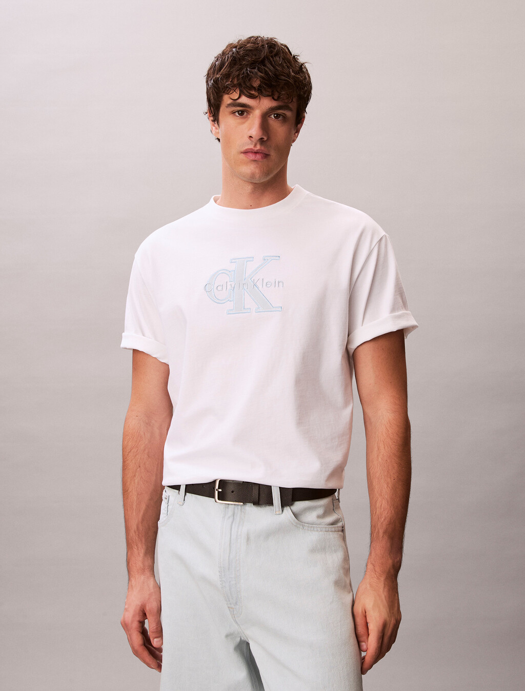 Lässiges T-Shirt mit Logo-Applikation
