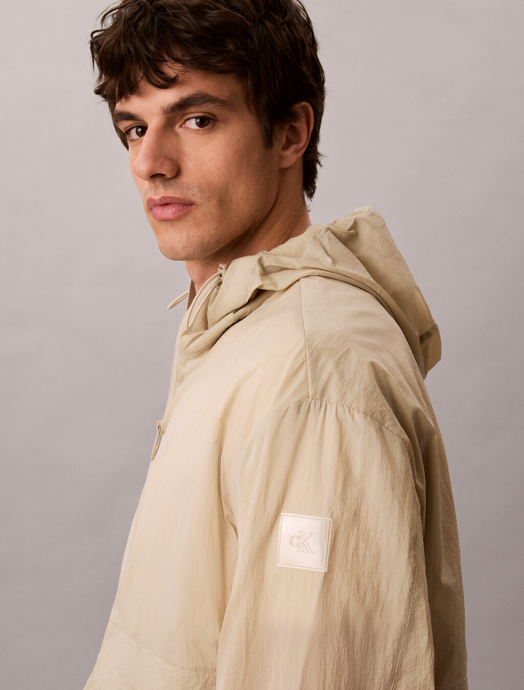 Leichter, packbarer Nylon-Windbreaker