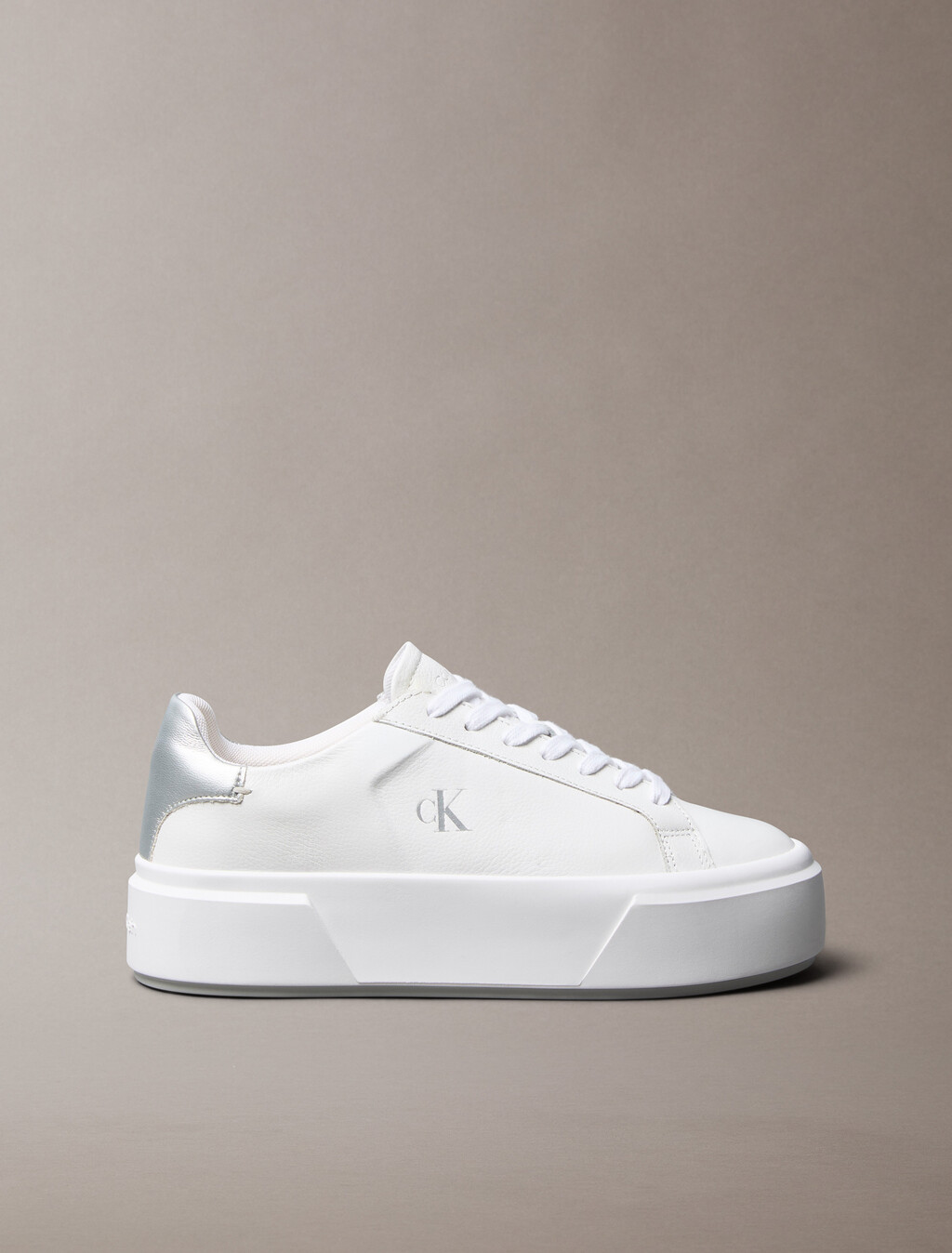 Sienna - Leder-Logo-Plattform-Sneaker