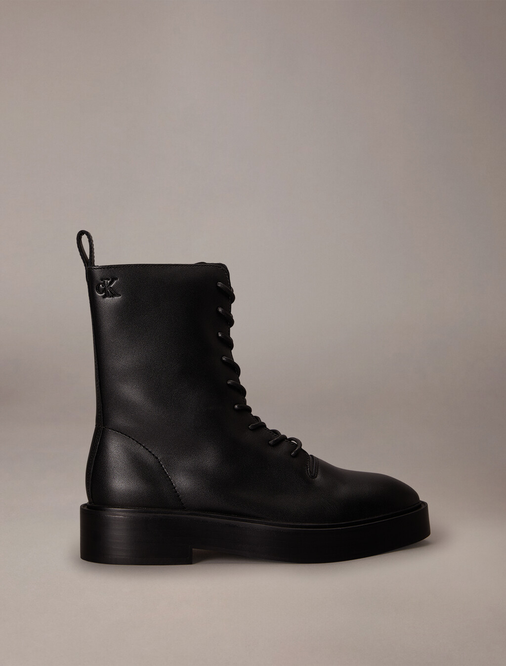Concave Welt Schnürstiefel