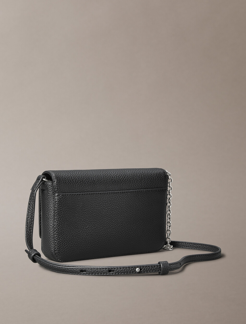 Archive Hardware Flap Crossbody-Handytasche
