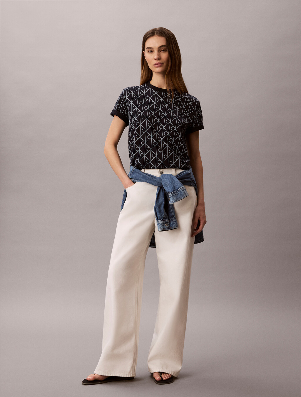 Klassisches saisonales All-Over-Print-T-Shirt