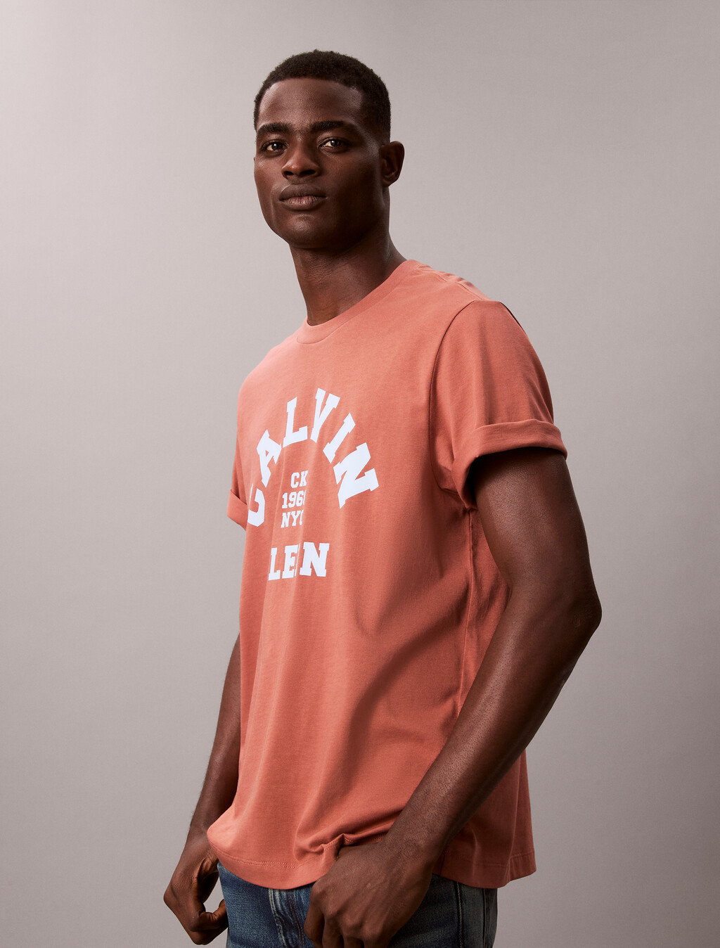 Relaxed T-Shirt mit Varsity-Logo-Graphic