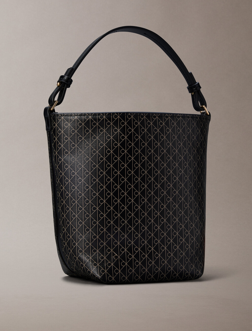 Buckettasche mit Allover-Emblem-Logo