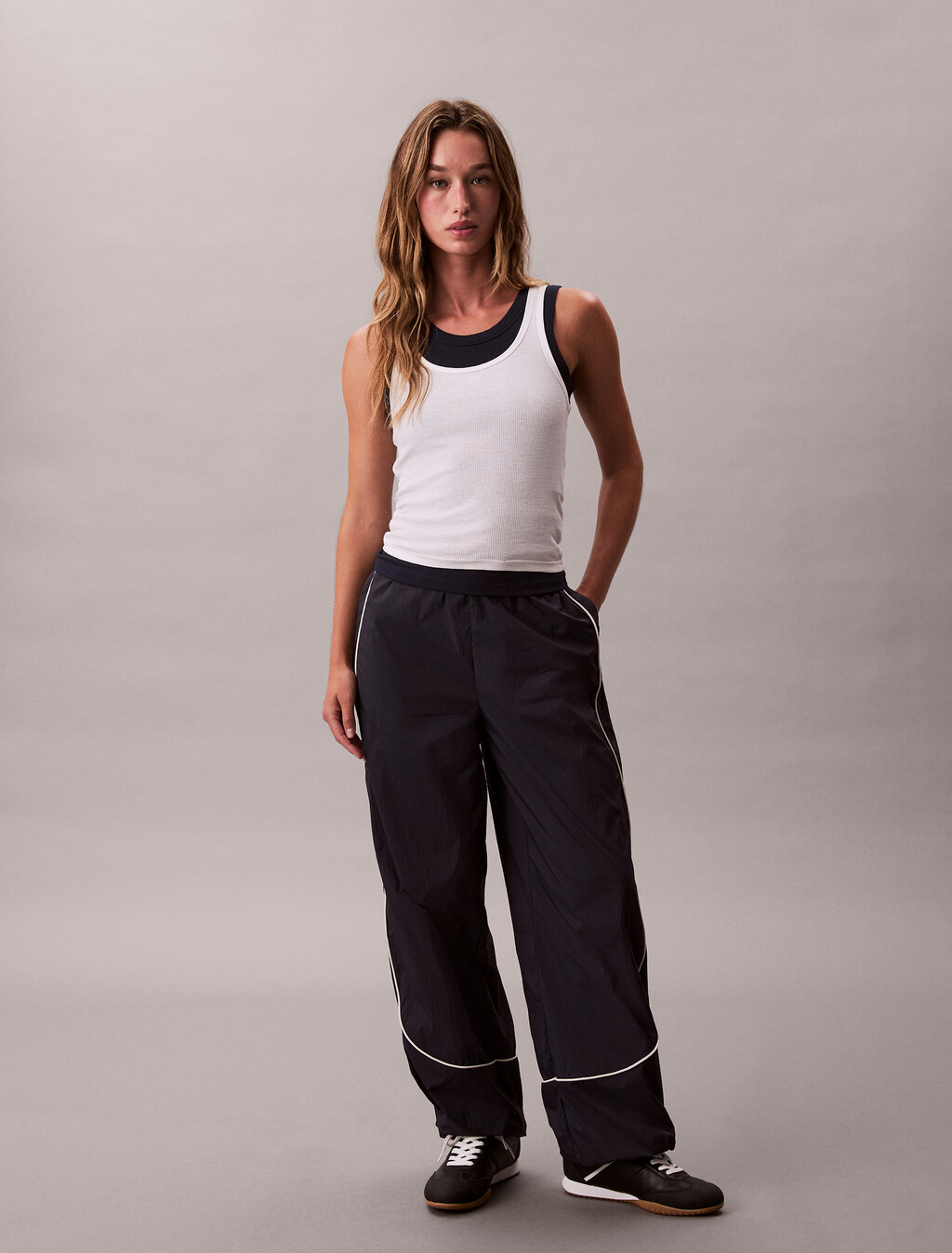 Crinkle-Nylon-Loungehosen mit lockerer Passform