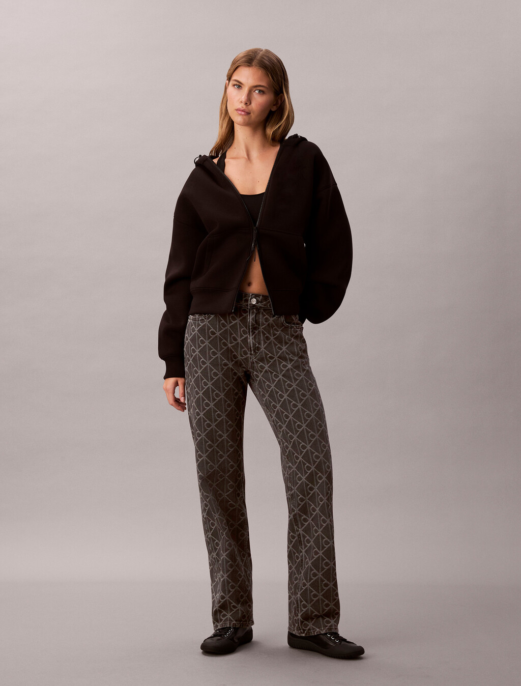 90er-Jahre gerade geschnittene schwarze Emblem-Jacquard-Jeans