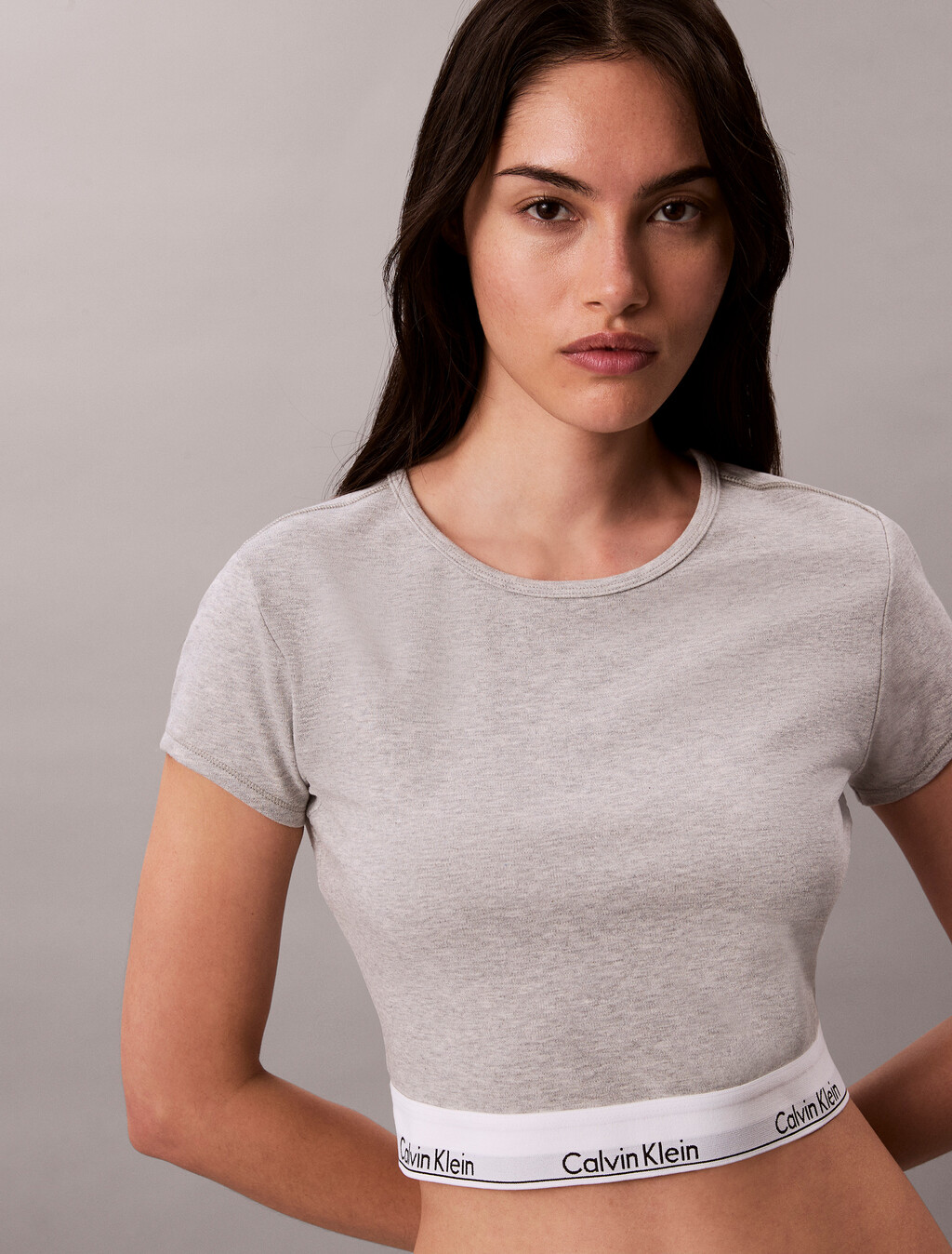 Modernes Baumwoll-T-Shirt mit kurzen Ärmeln