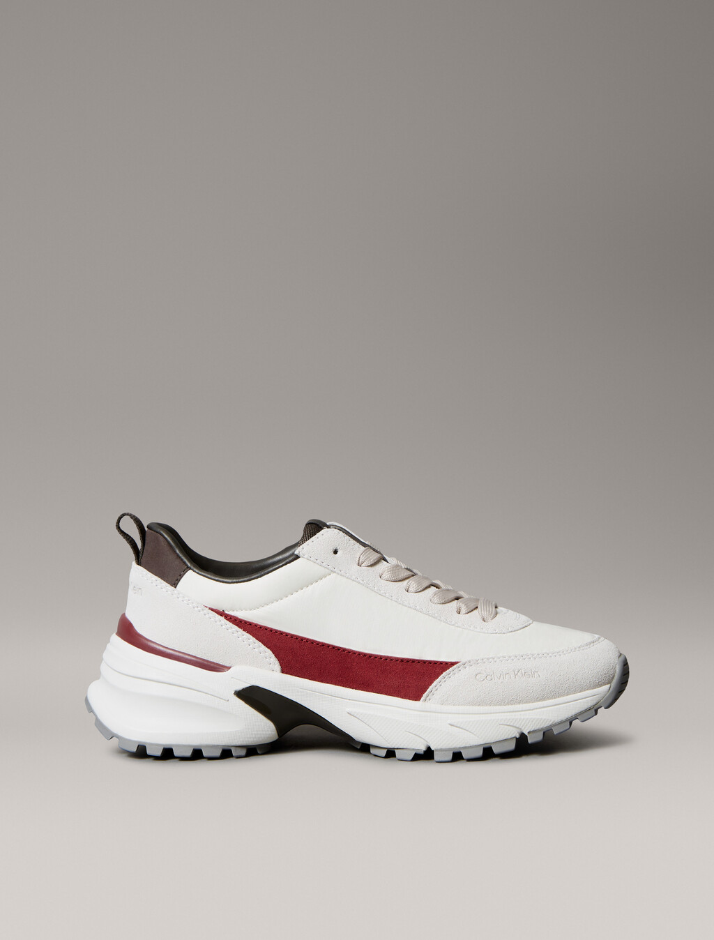 Laufschuhe aus Wildleder und Nylon