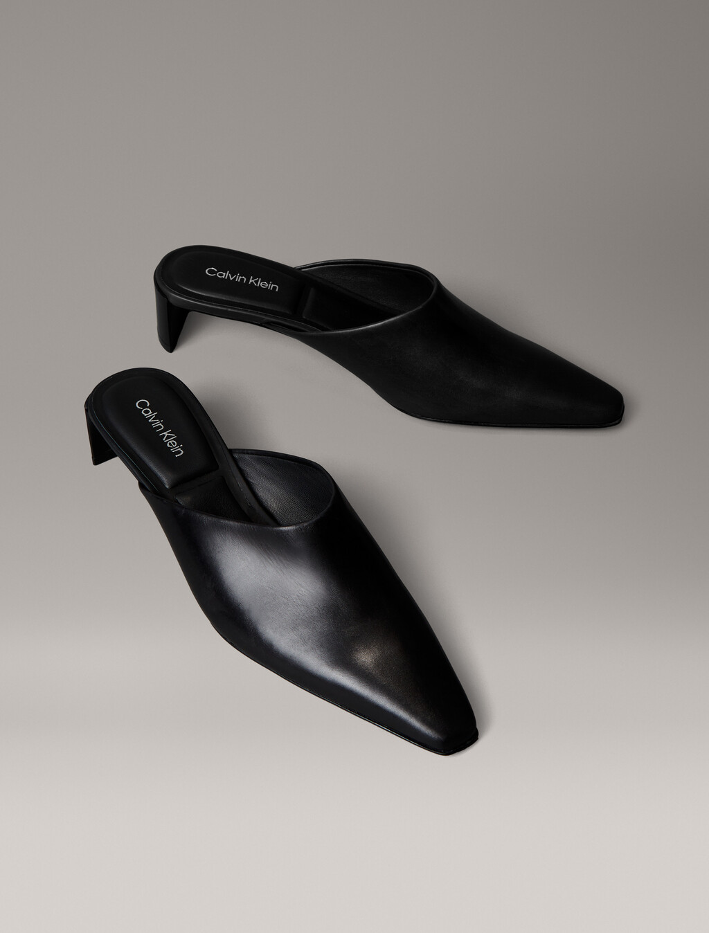 Leder-Kitten-Heel-Mules