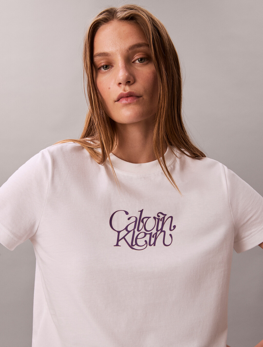 Slim-T-Shirt mit Script-Logo-Graphic