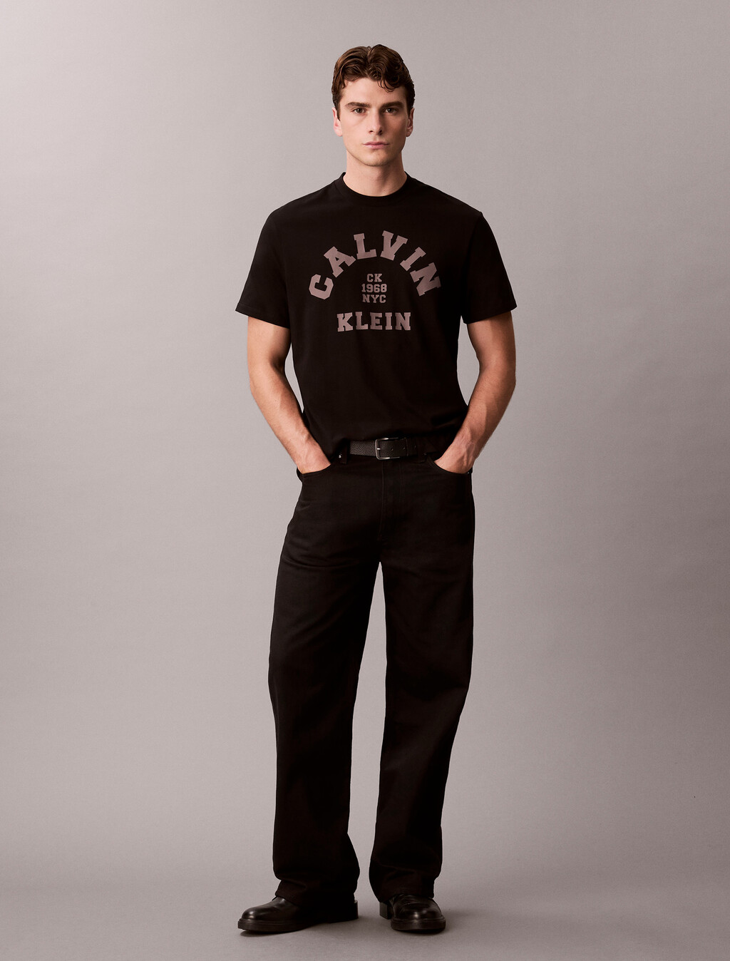 Relaxed T-Shirt mit Varsity-Logo-Graphic