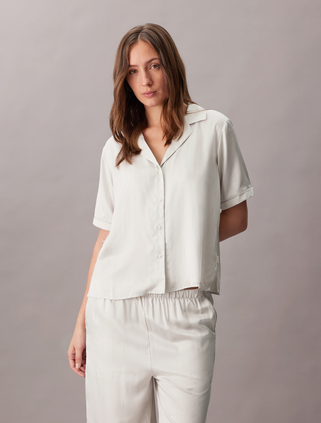 Pyjama-Hemd aus Satin-Sheen