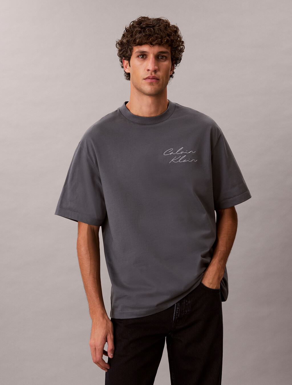 Lässiges T-Shirt mit Script-Logo