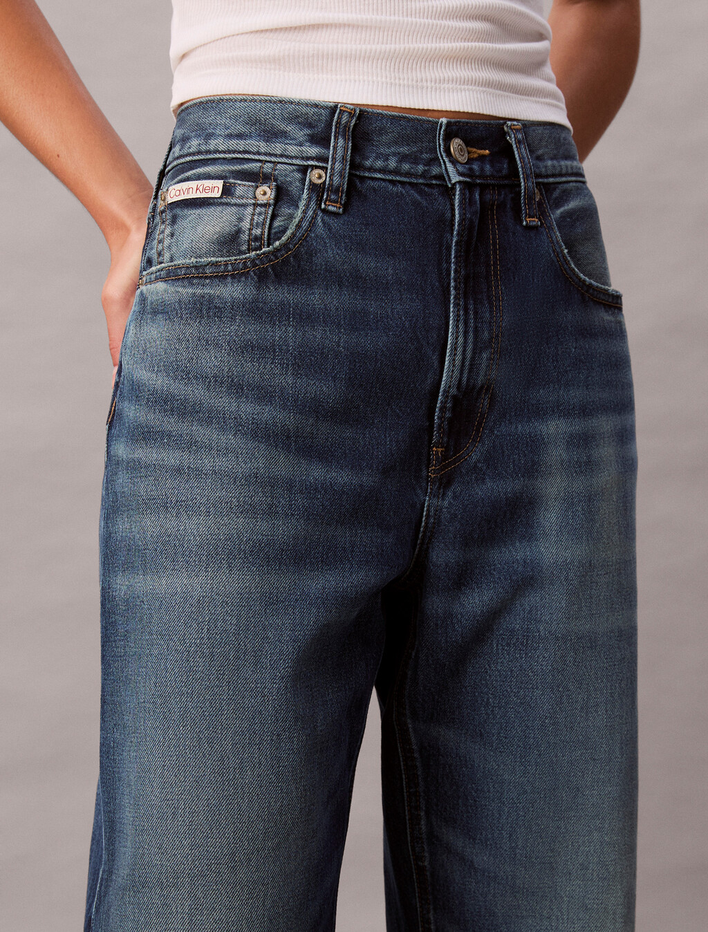 High-Rise-Taper-Jeans