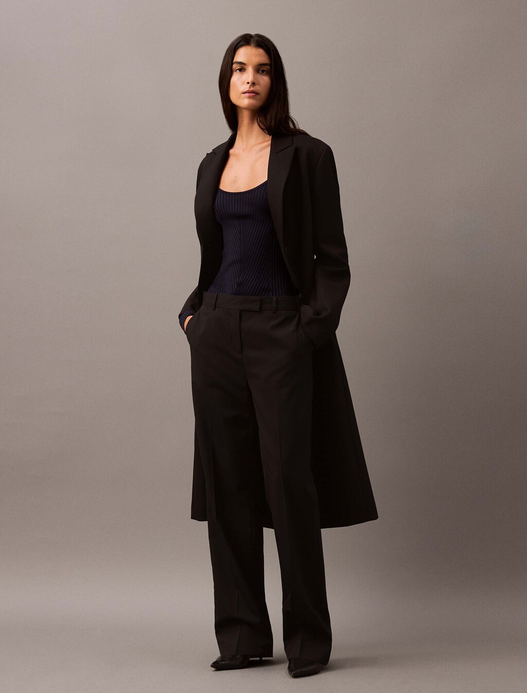 Low-Rise-Hose aus Wolle-Gabardine-Mix