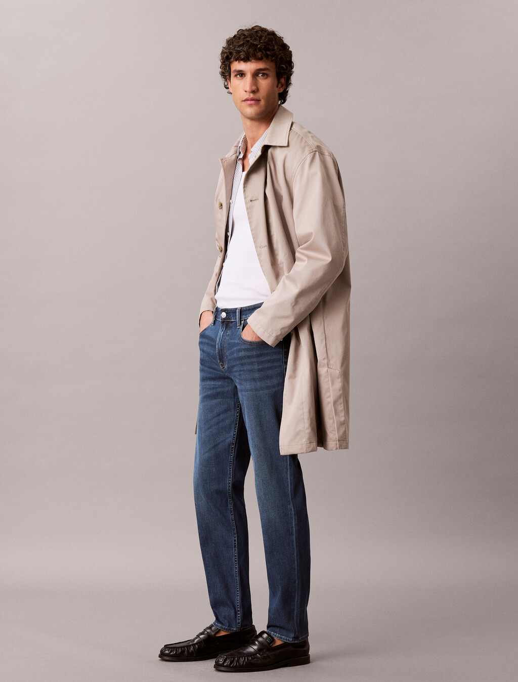 Dunkelblauer Body-Taper-Jeans aus Denim