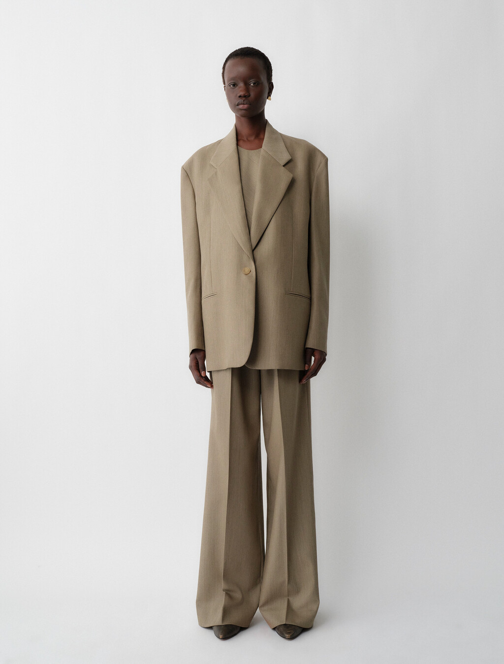 Avery Blazer