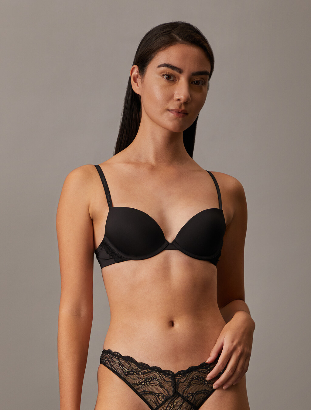 Attraction Push-Up-Tiefe Ausschnitt-BH