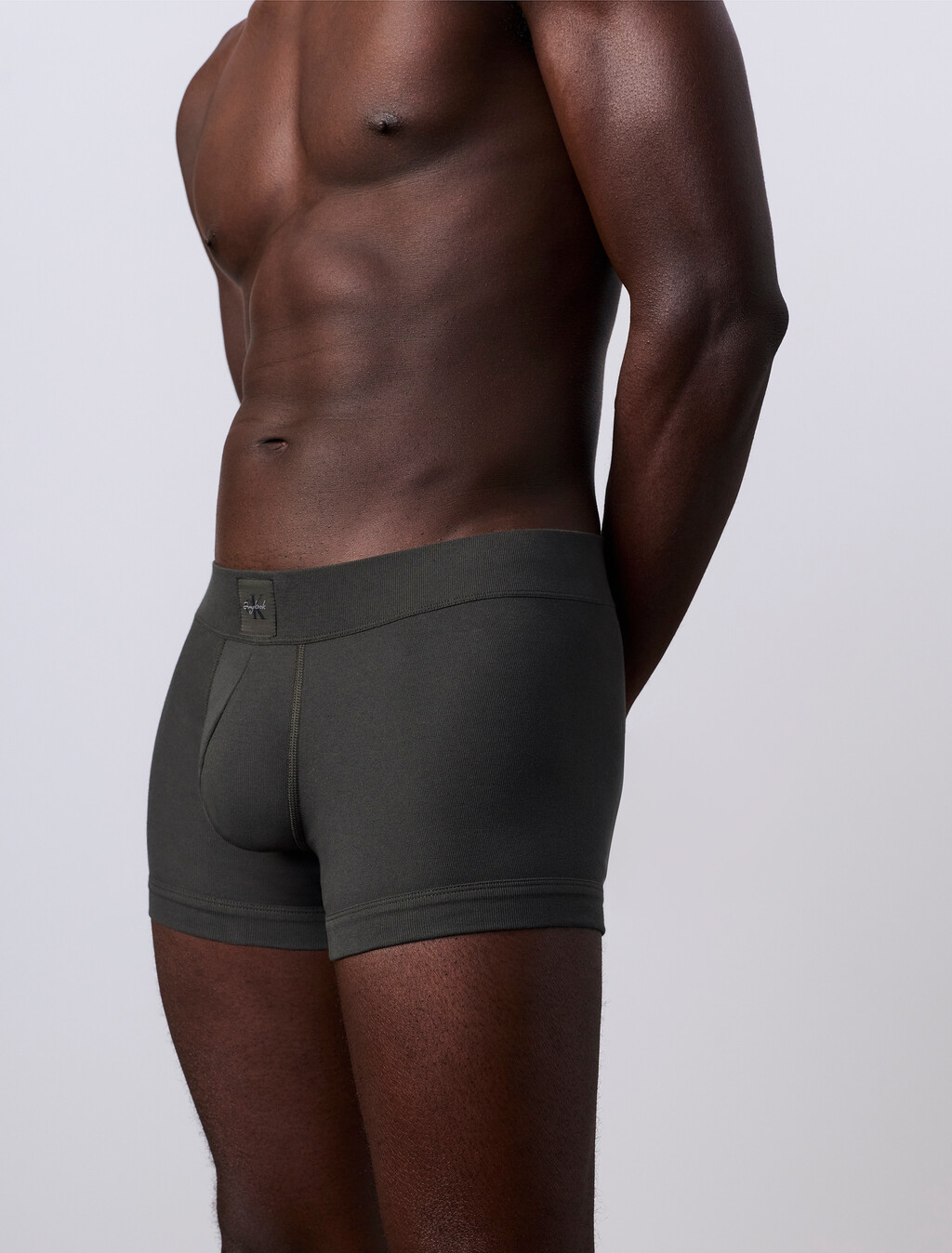 Jung Kook für Calvin Klein Heritage Cotton Monologo Boxershorts