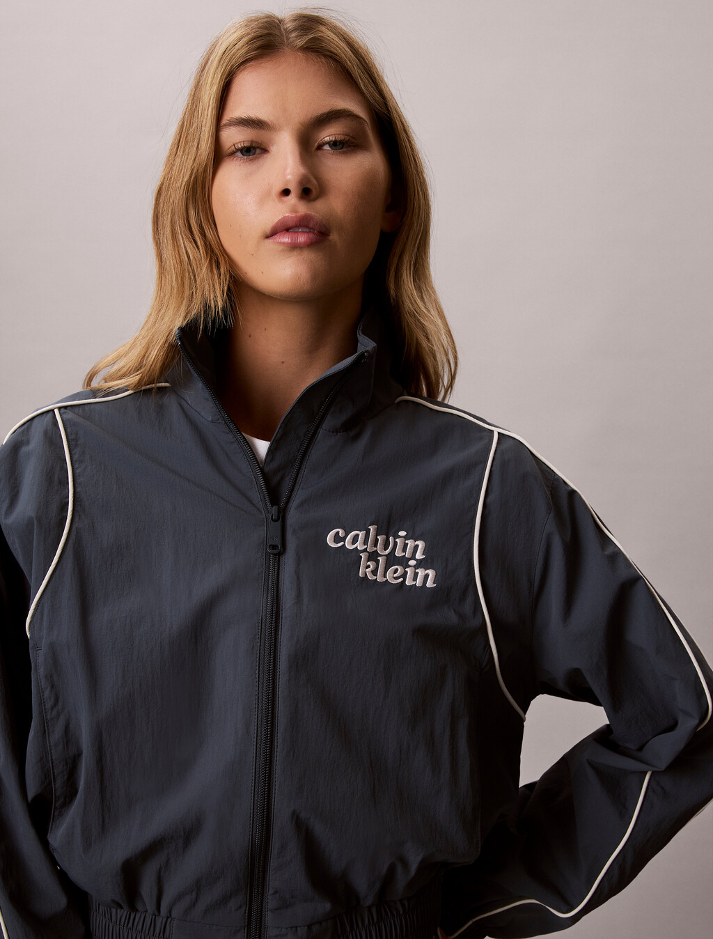 Nylon-Piping-Jacke