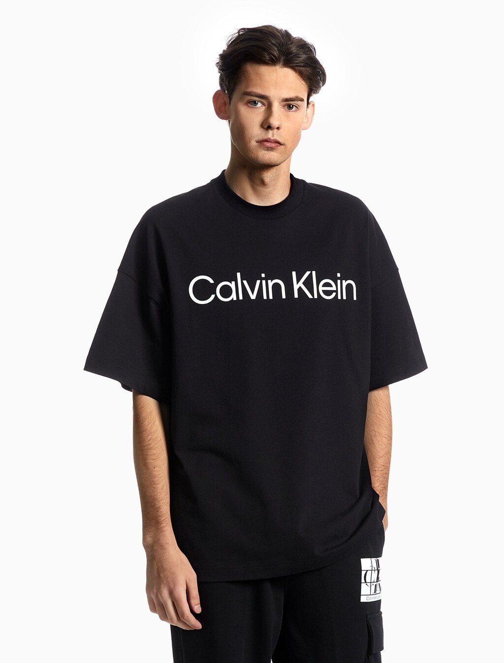 Unisex Bold Logo Institutionst-Shirt
