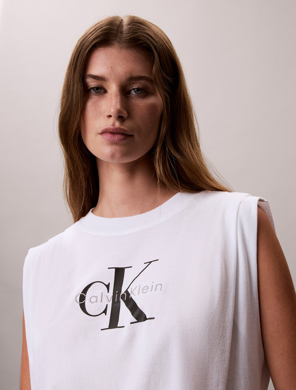 Monogram Schulter-Falten-T-Shirt