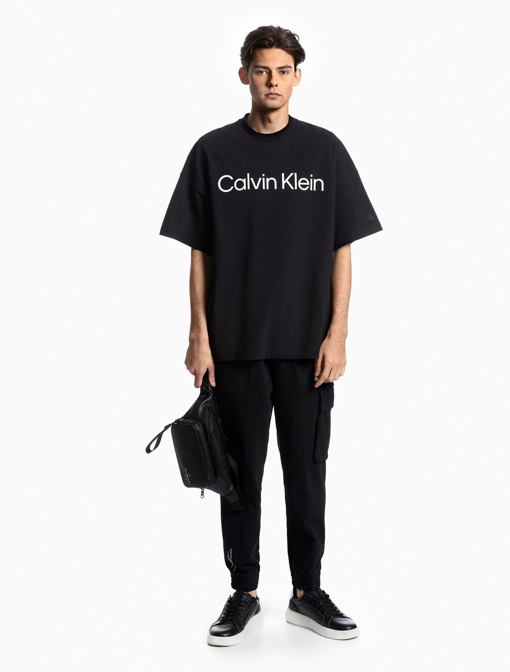 Unisex Bold Logo Institutionst-Shirt