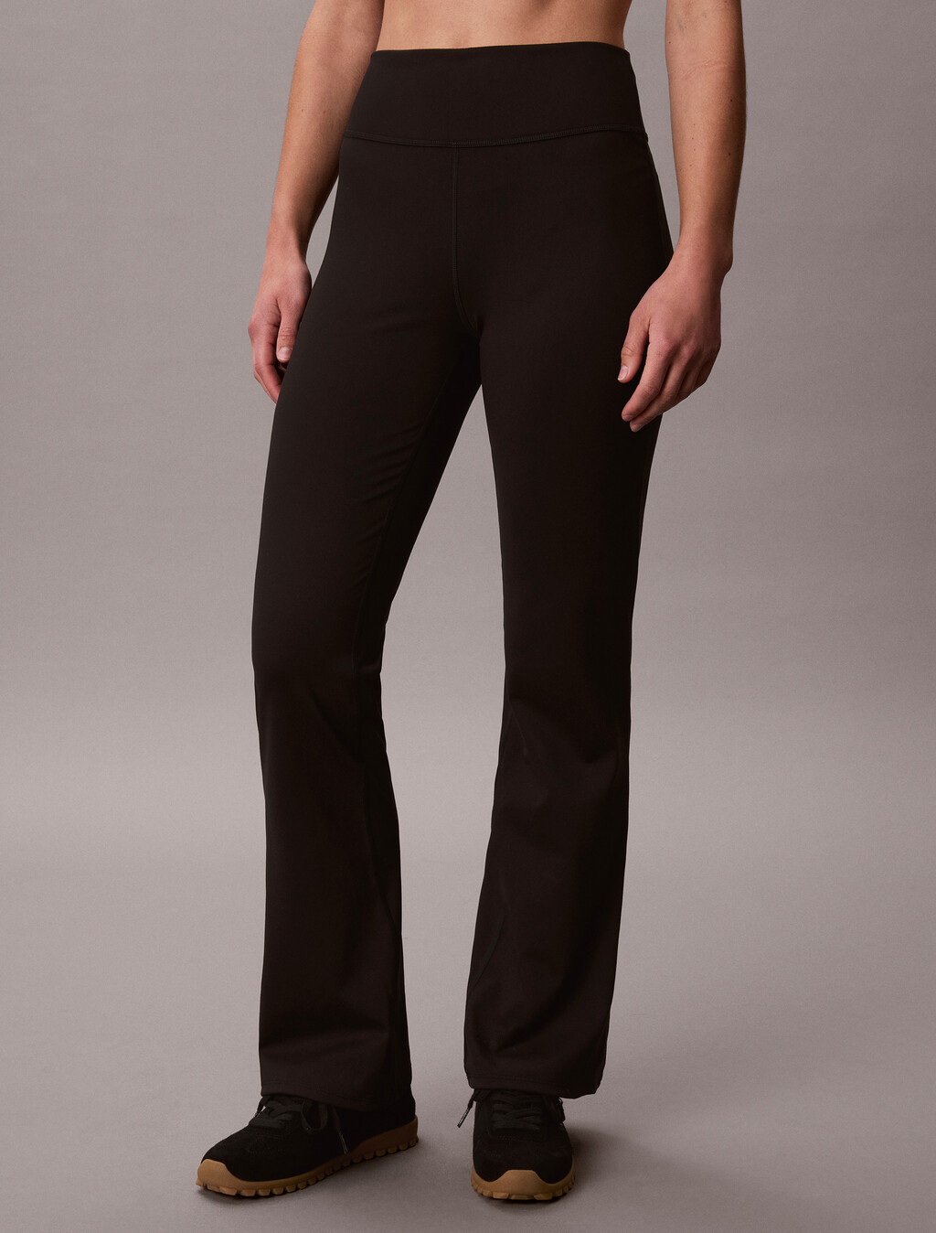Schnell trocknende, flared Fitness-Leggings